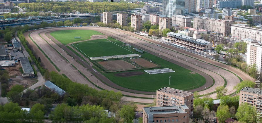 Беговая дону. Центральный Московский ипподром. ЦМИ Московский ипподром. Центральный ипподром на беговой. Центральный Московский ипподром сверху.