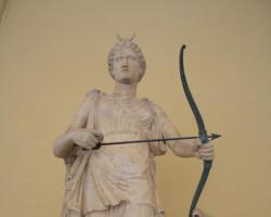 Nymfer av Artemis.  Artemis är jaktens gudinna.  Några av dessa epitet inkluderar