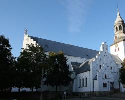 Religija Danske: opis, zgodovina, svetišča, obredi in obredi